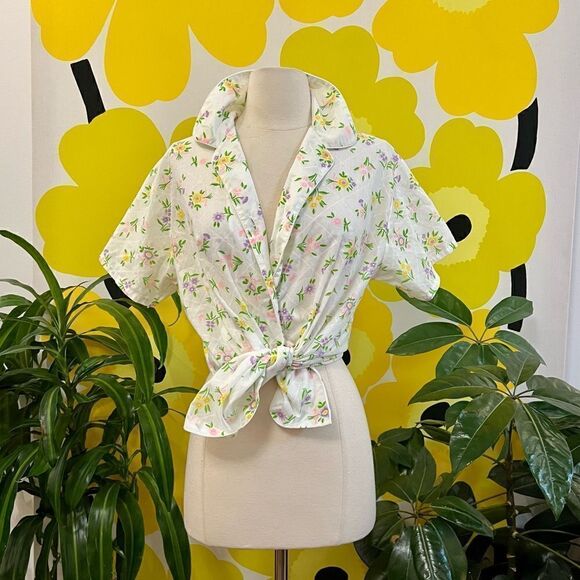 Vintage Tops - Vintage 1970s Rainbow Flower Power Collared Short Sleeve Button Down Blouse